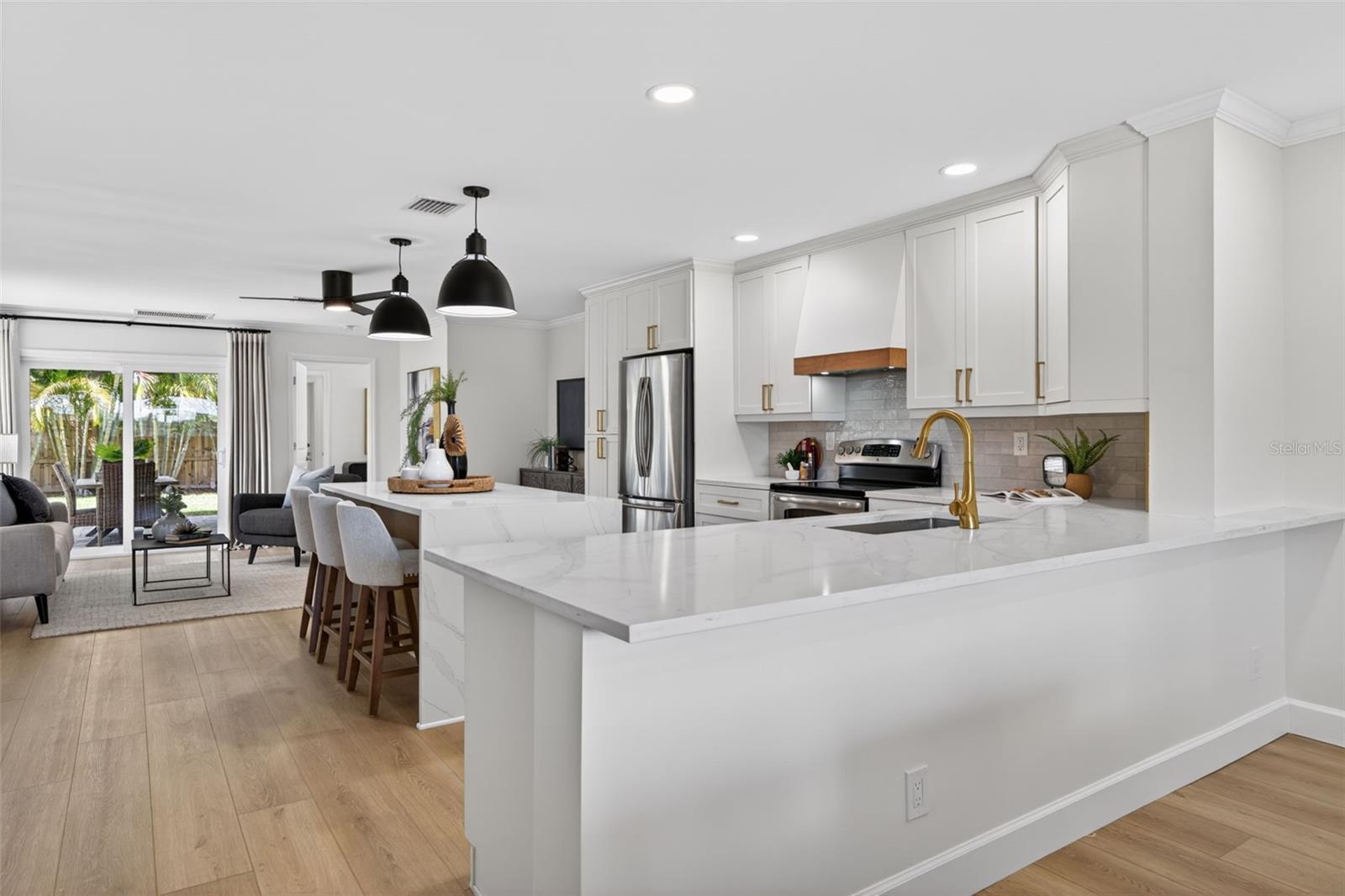 Image 11 of 44 For 413 43rd Avenue Ne