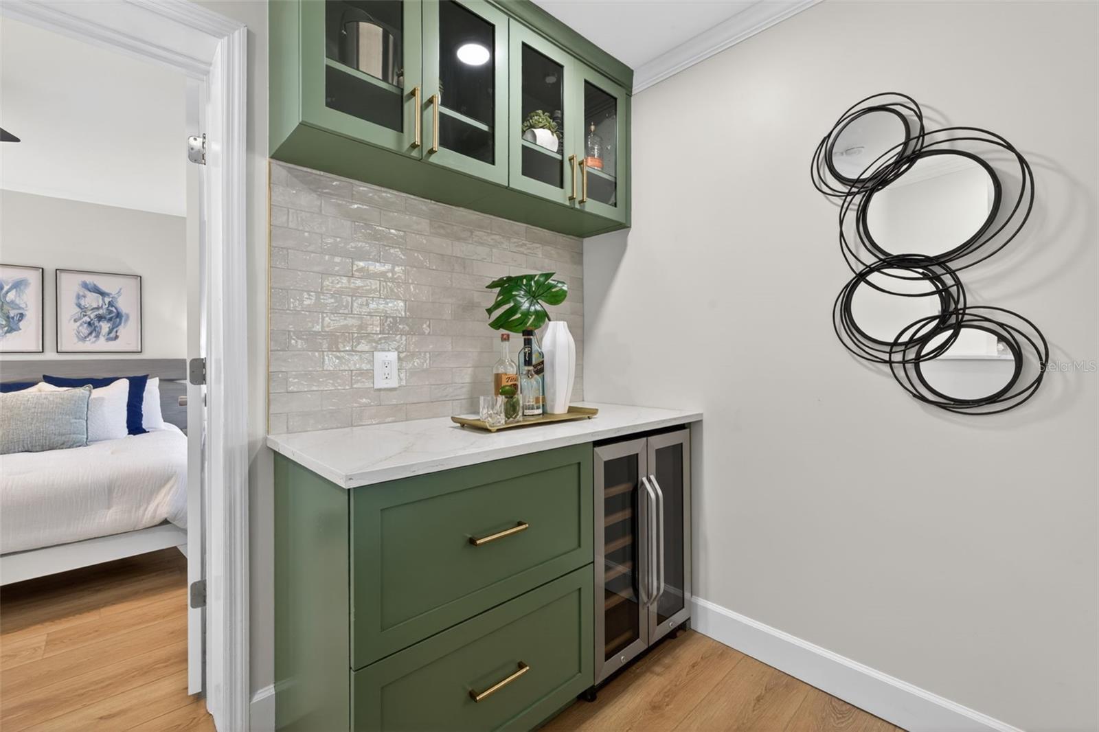 Image 14 of 44 For 413 43rd Avenue Ne