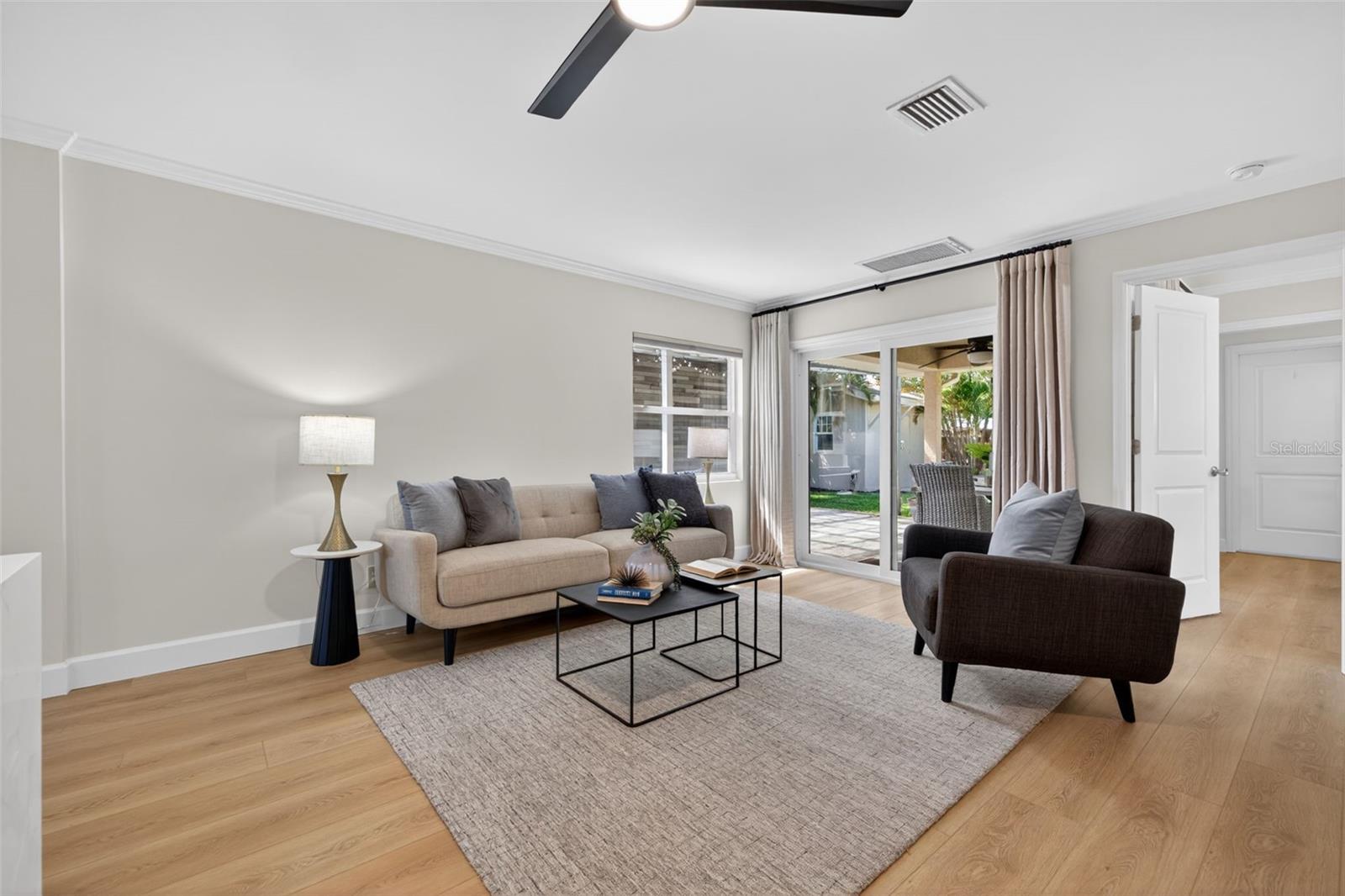 Image 16 of 44 For 413 43rd Avenue Ne