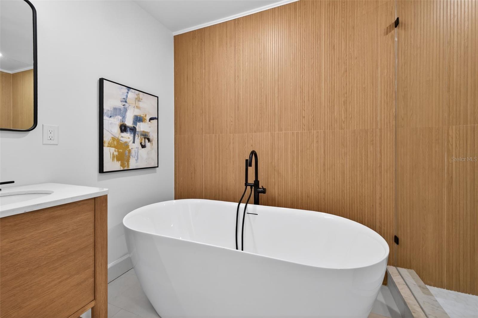 Image 21 of 44 For 413 43rd Avenue Ne