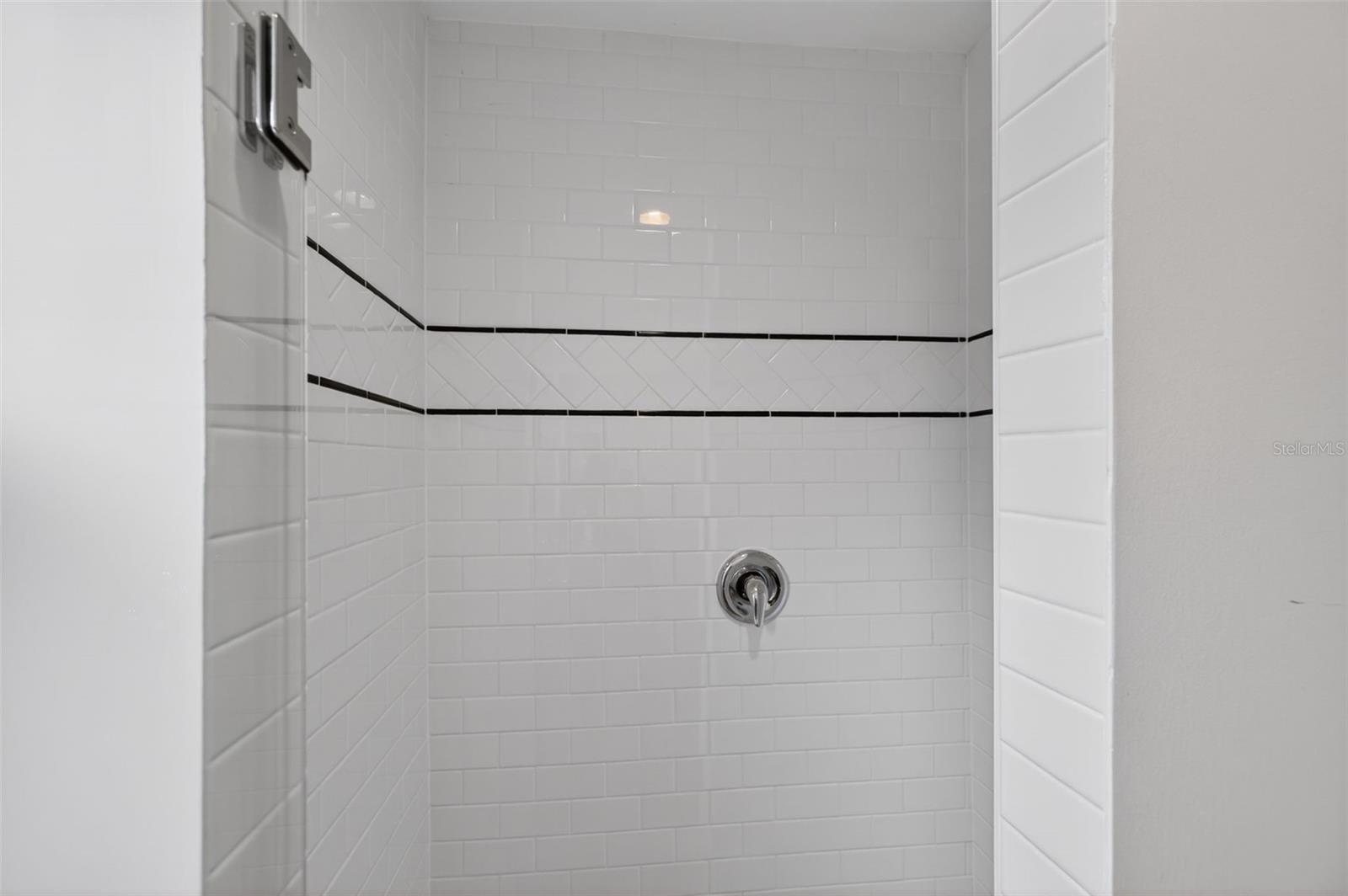 Image 28 of 44 For 413 43rd Avenue Ne