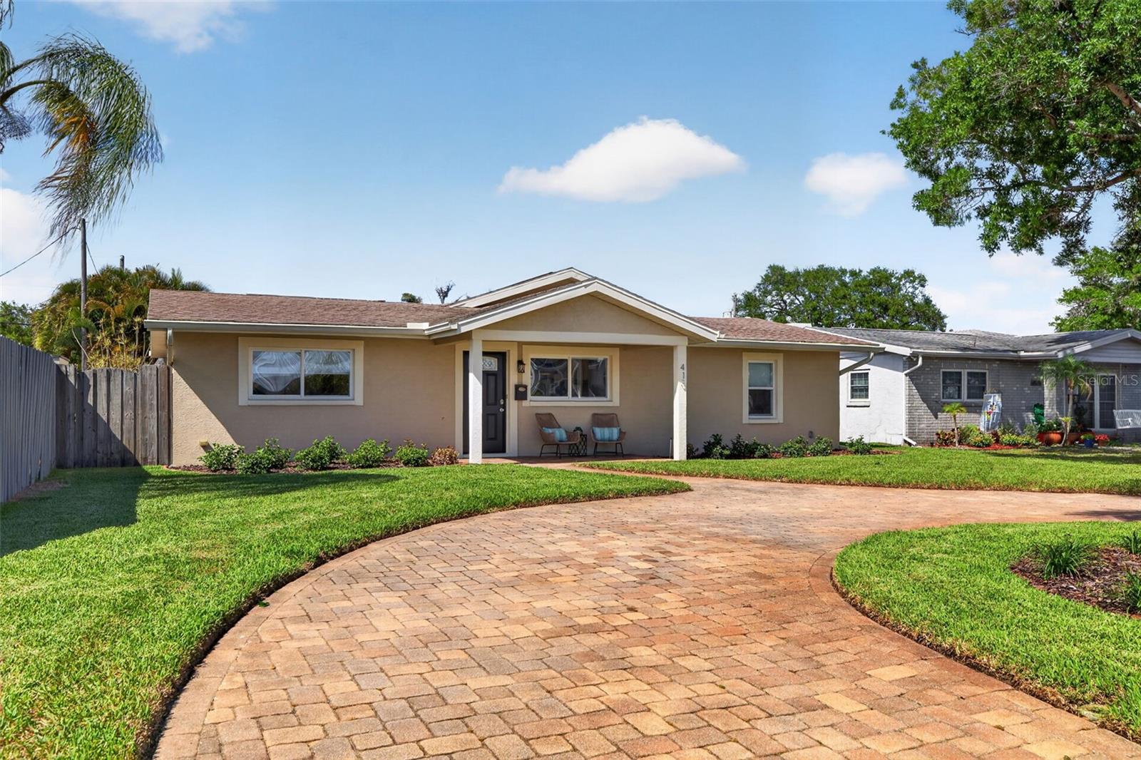 Image 3 of 44 For 413 43rd Avenue Ne