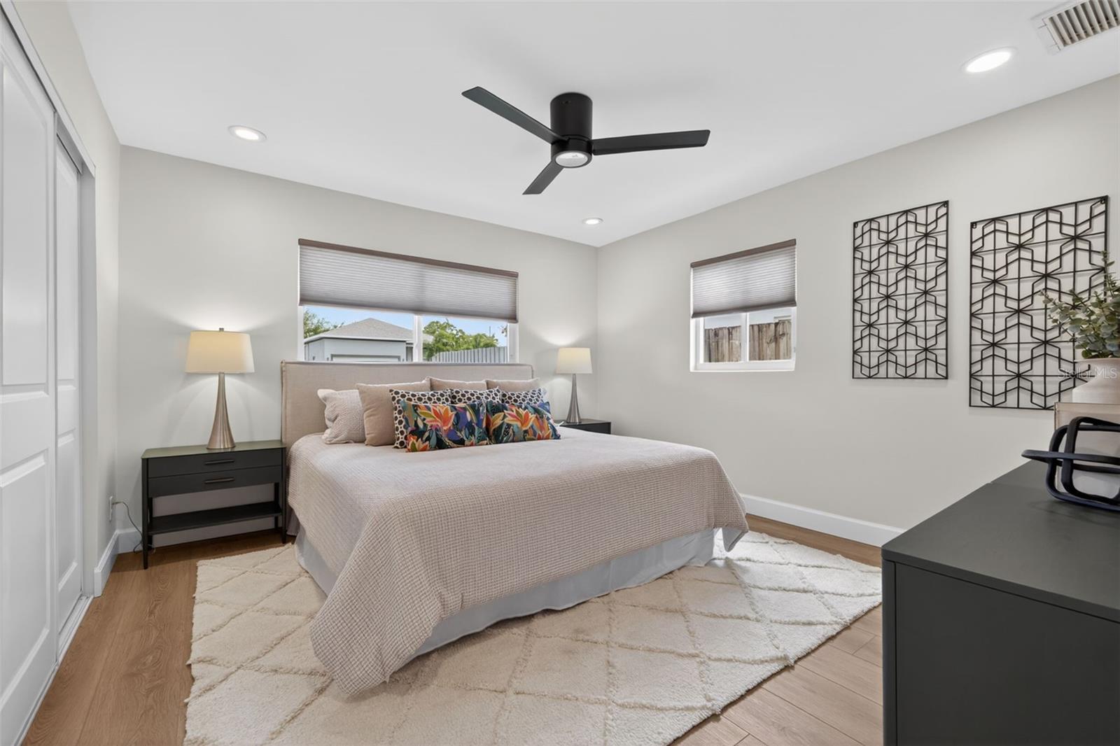 Image 32 of 44 For 413 43rd Avenue Ne