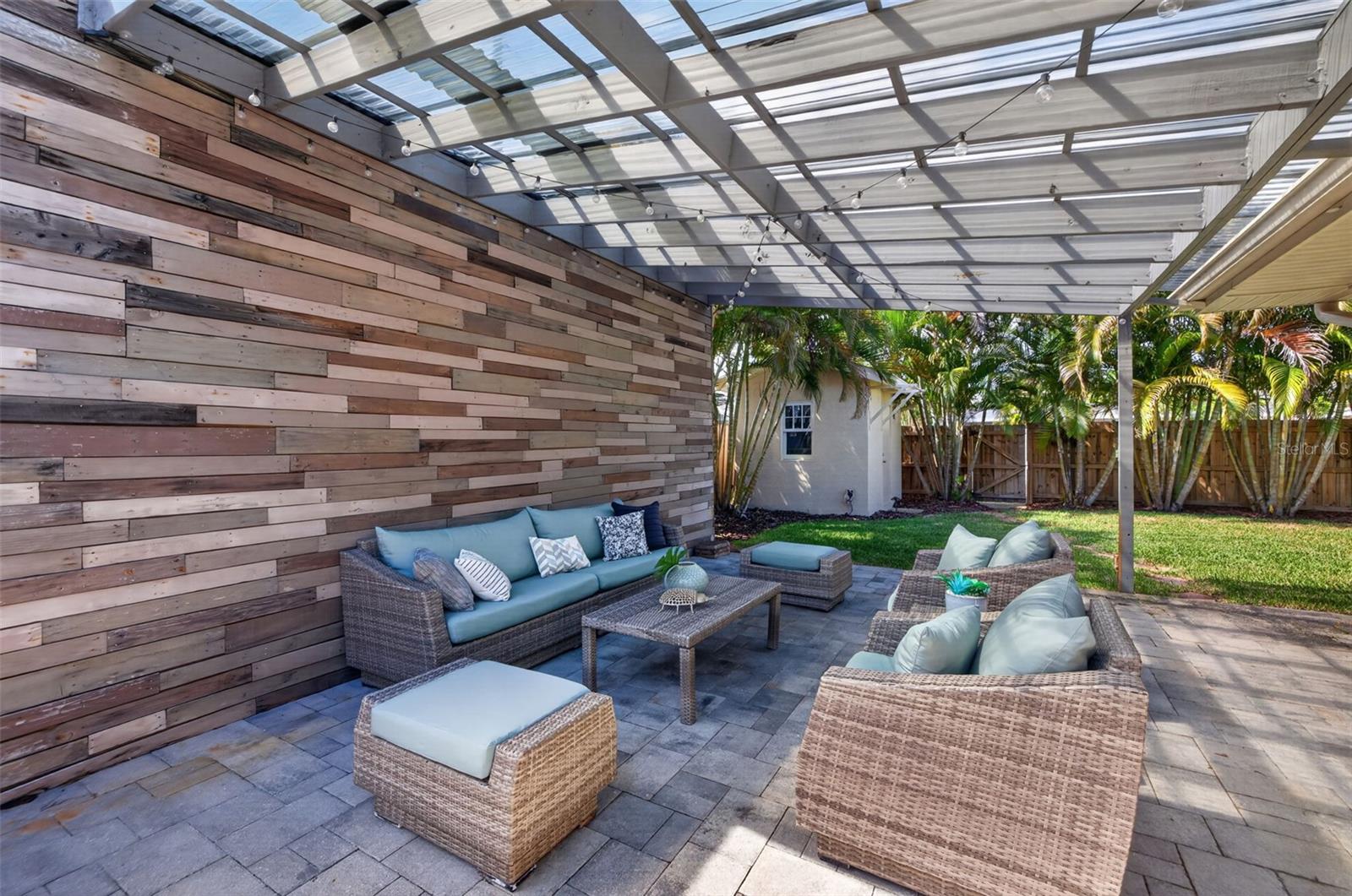 Image 35 of 44 For 413 43rd Avenue Ne