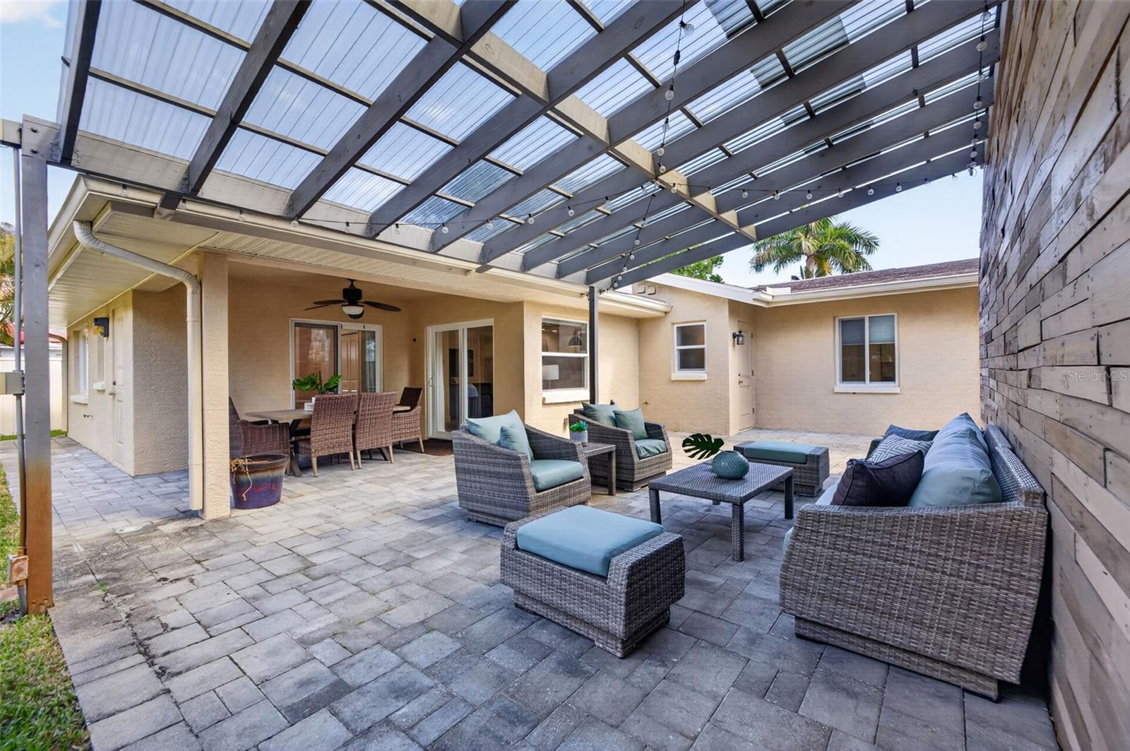 Image 37 of 44 For 413 43rd Avenue Ne