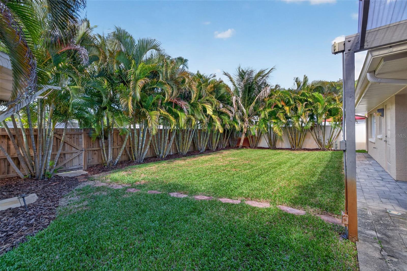 Image 39 of 44 For 413 43rd Avenue Ne