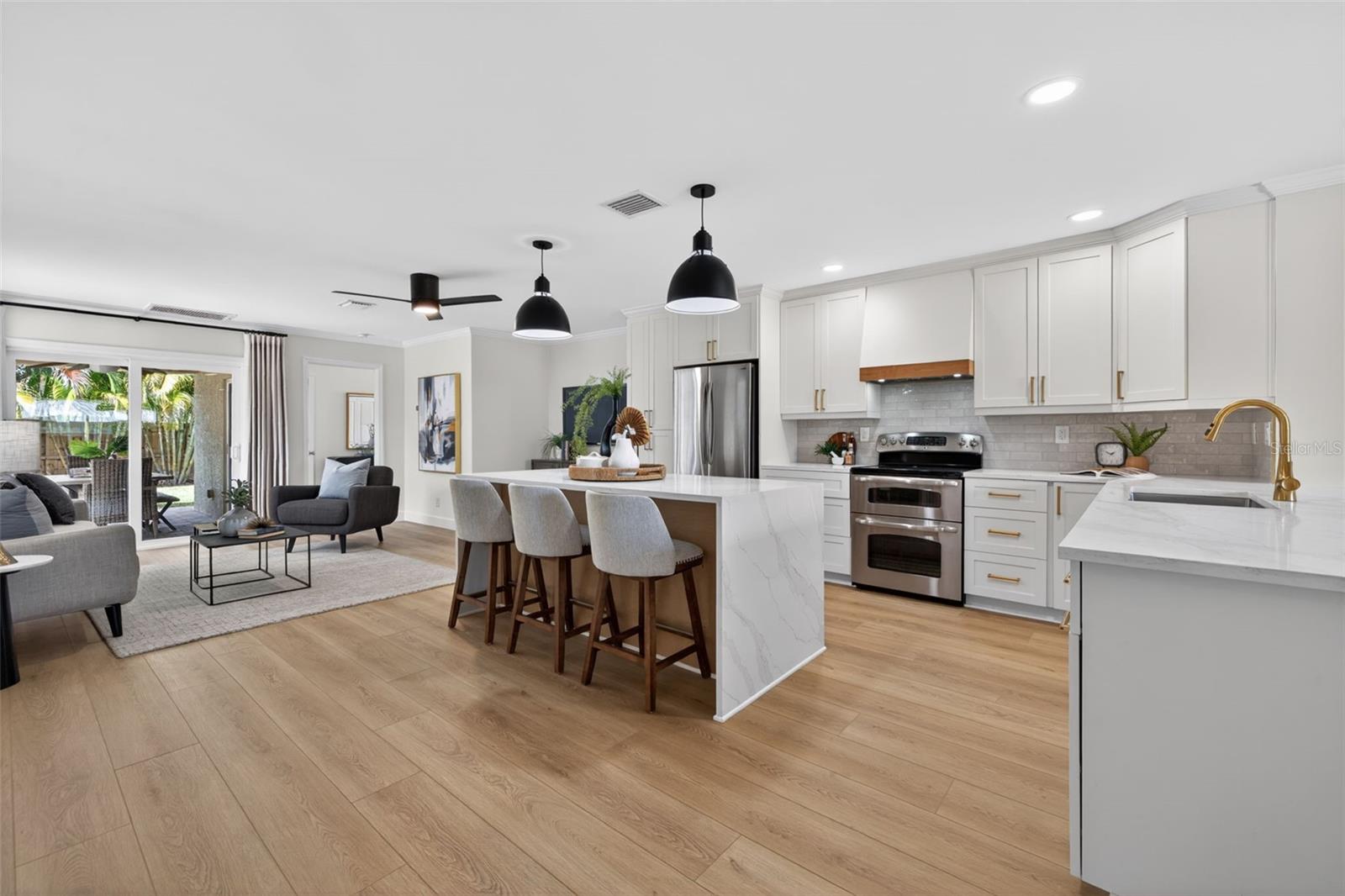 Image 6 of 44 For 413 43rd Avenue Ne