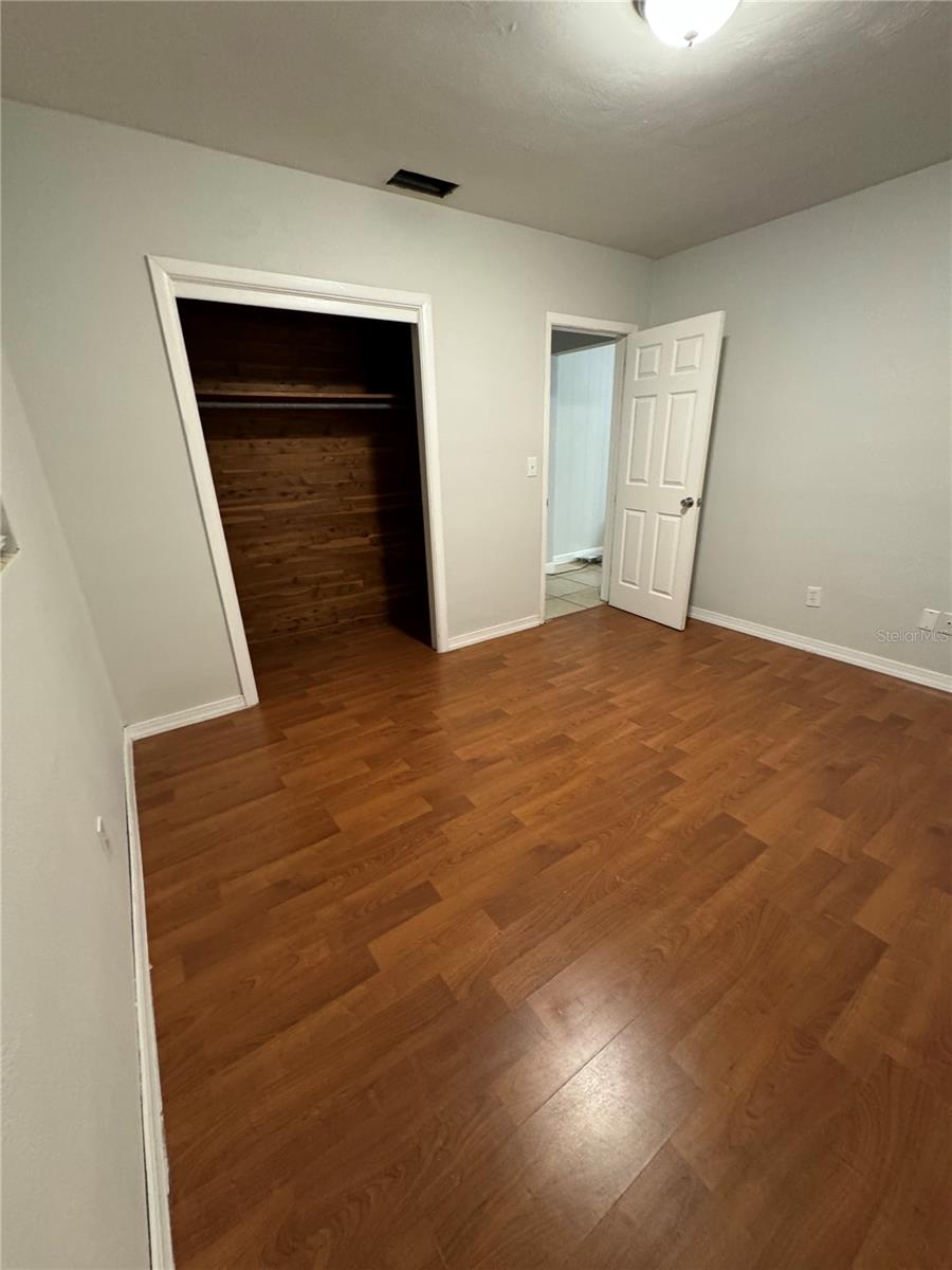 Image 12 of 21 For 121 33rd Avenue E