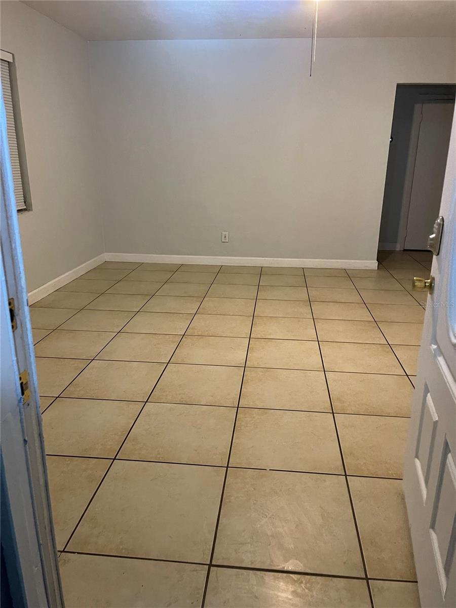 Image 20 of 21 For 121 33rd Avenue E