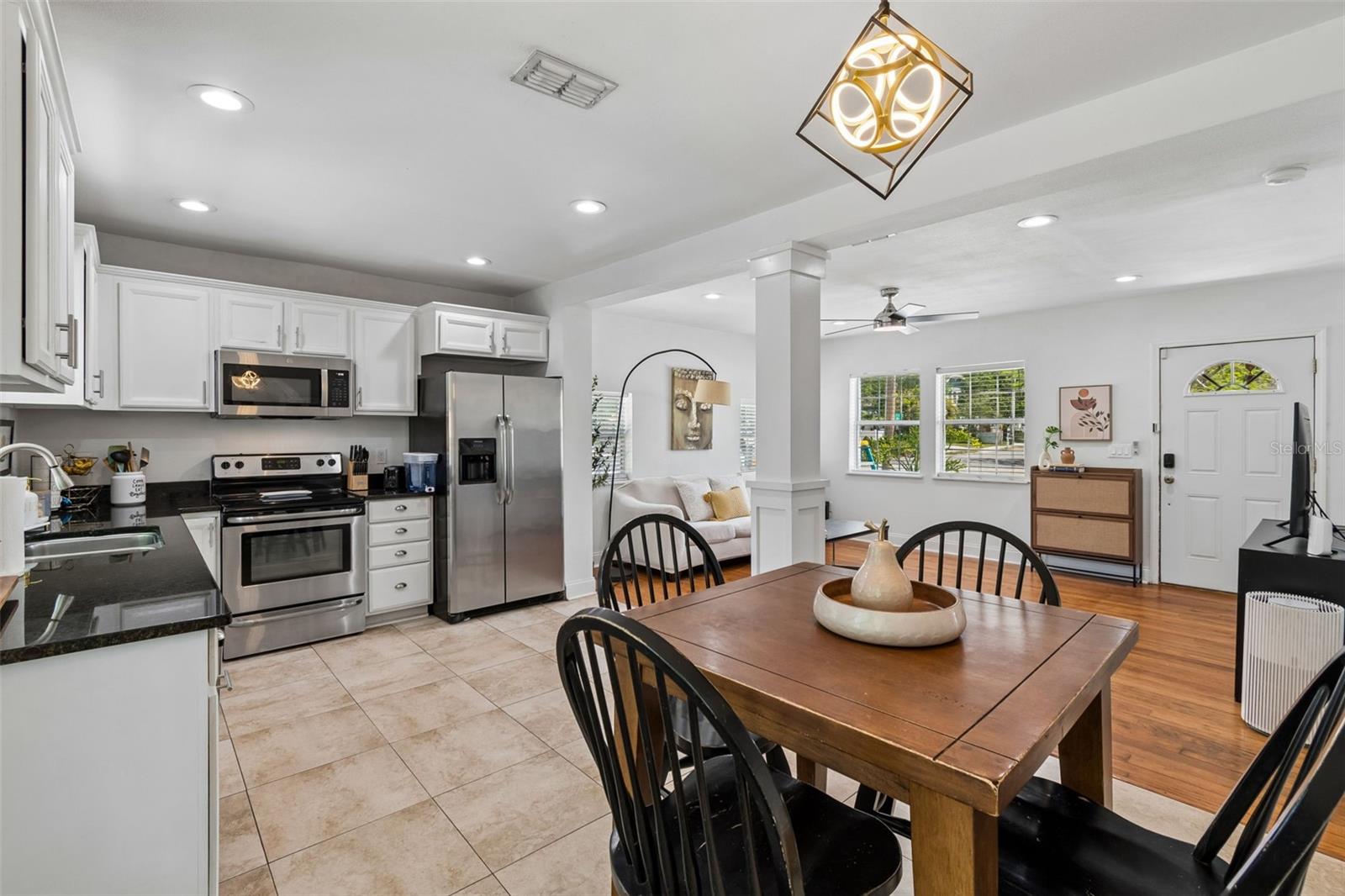 Image 15 of 73 For 2801 Manhattan Avenue