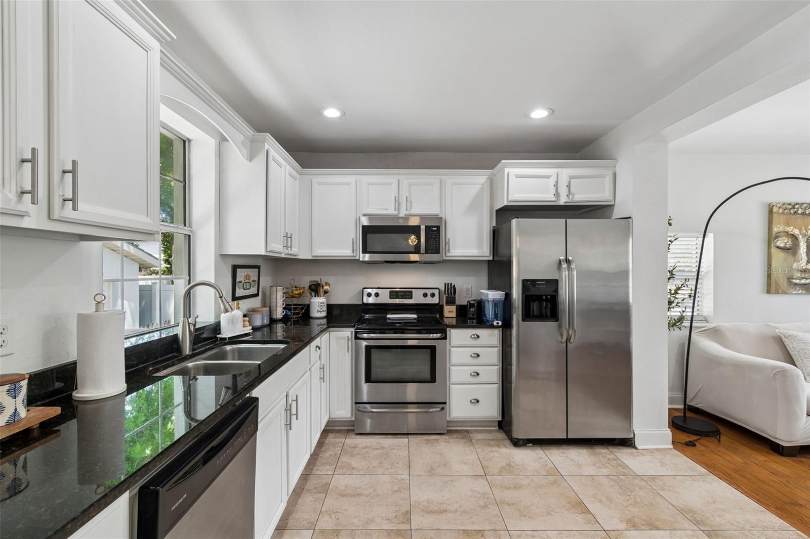 Image 20 of 73 For 2801 Manhattan Avenue