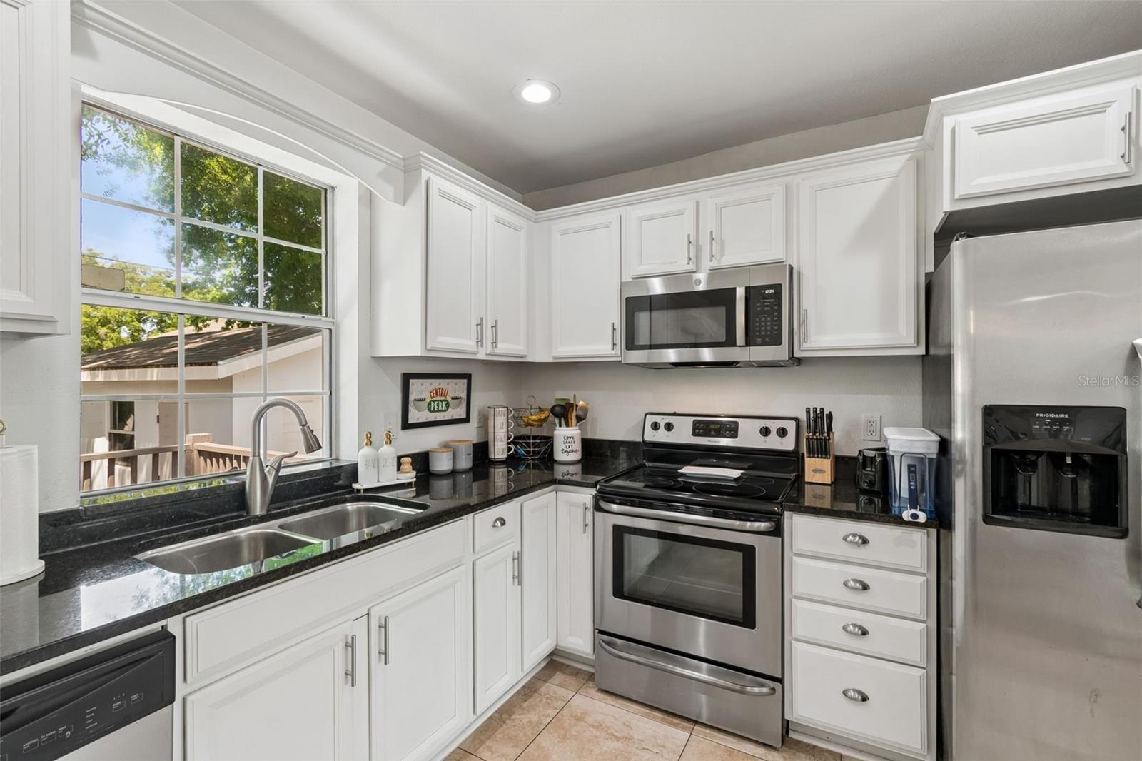 Image 21 of 73 For 2801 Manhattan Avenue