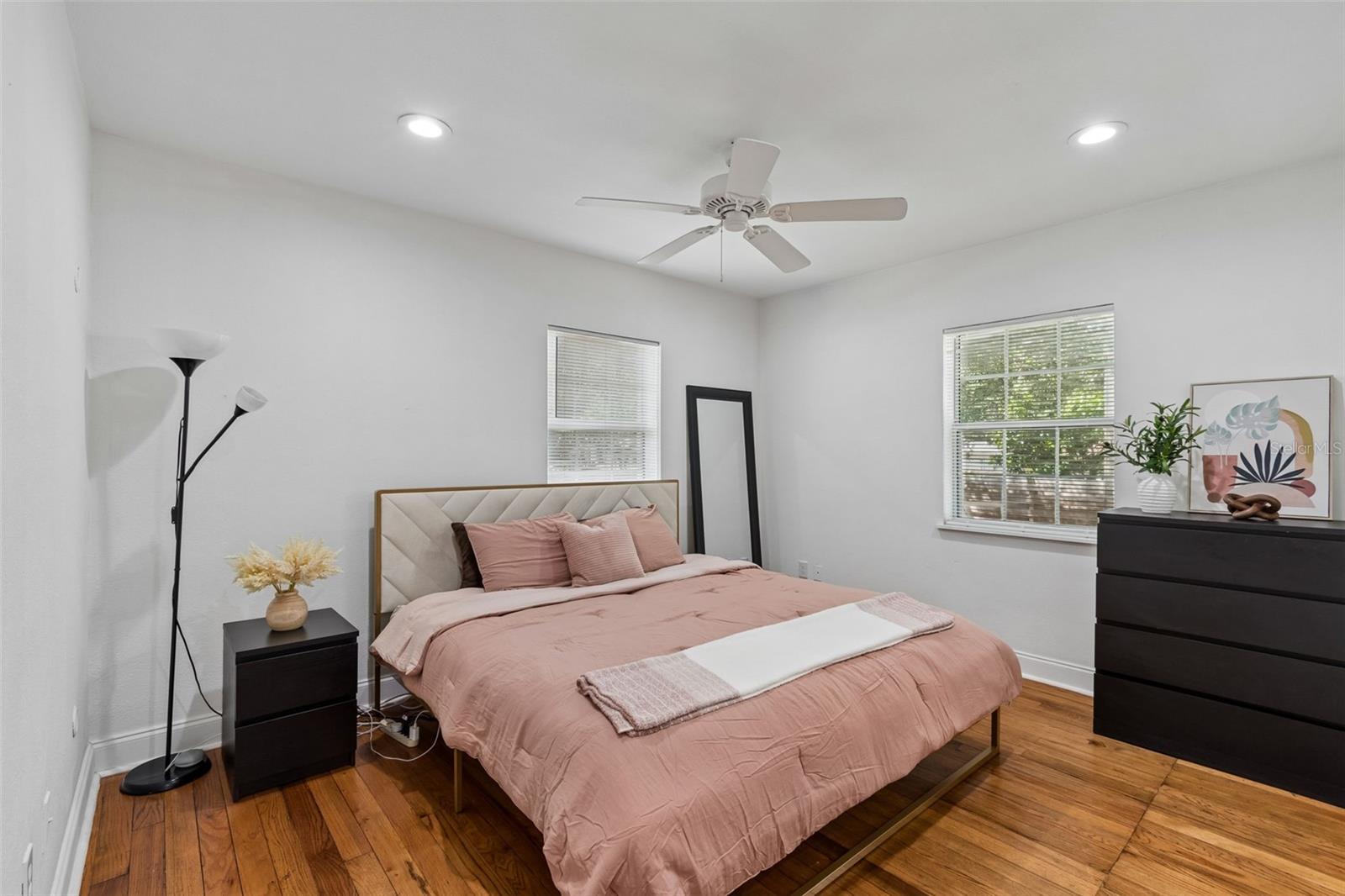 Image 23 of 73 For 2801 Manhattan Avenue