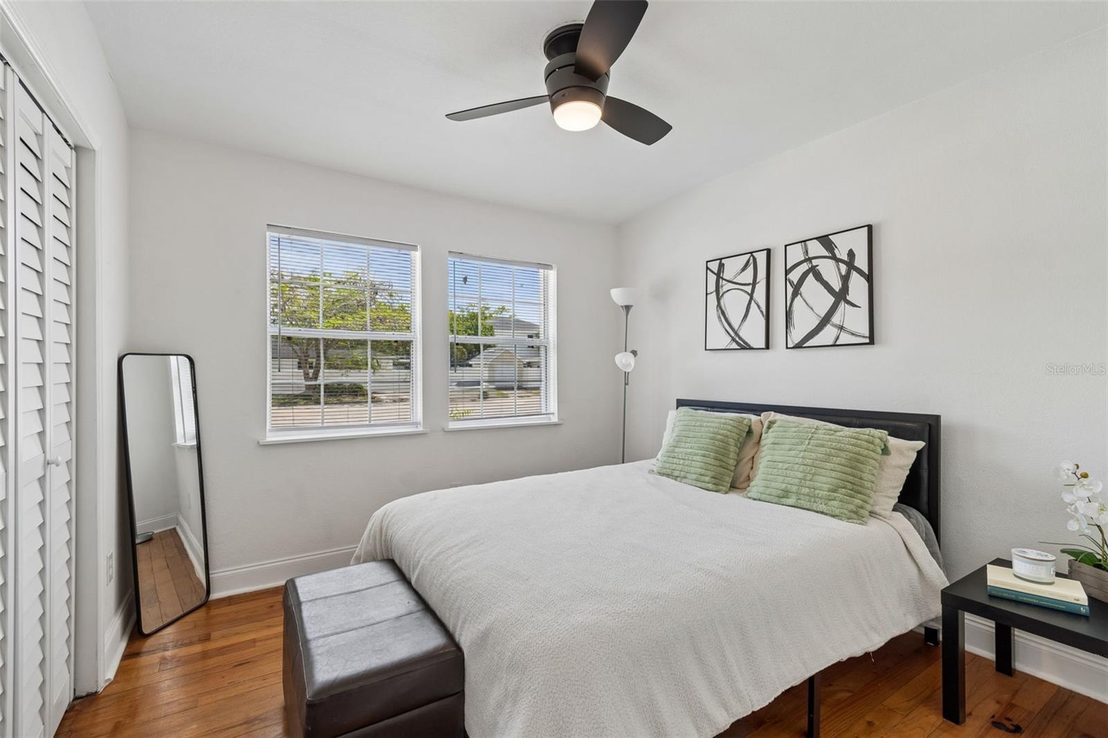 Image 32 of 73 For 2801 Manhattan Avenue