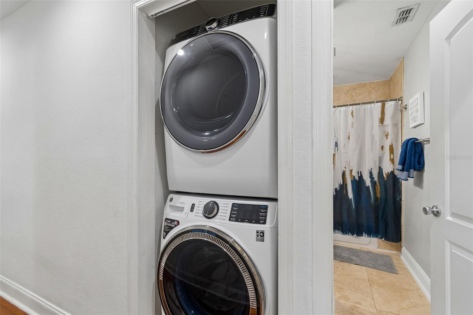 Image 34 of 73 For 2801 Manhattan Avenue