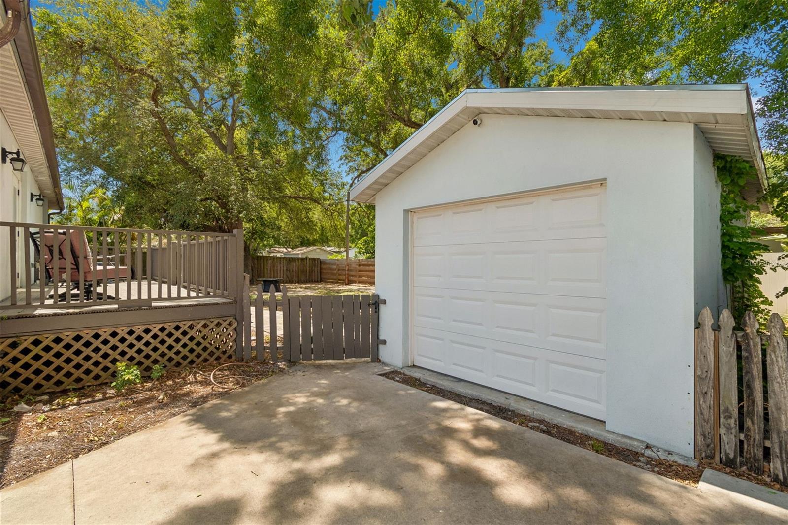 Image 40 of 73 For 2801 Manhattan Avenue