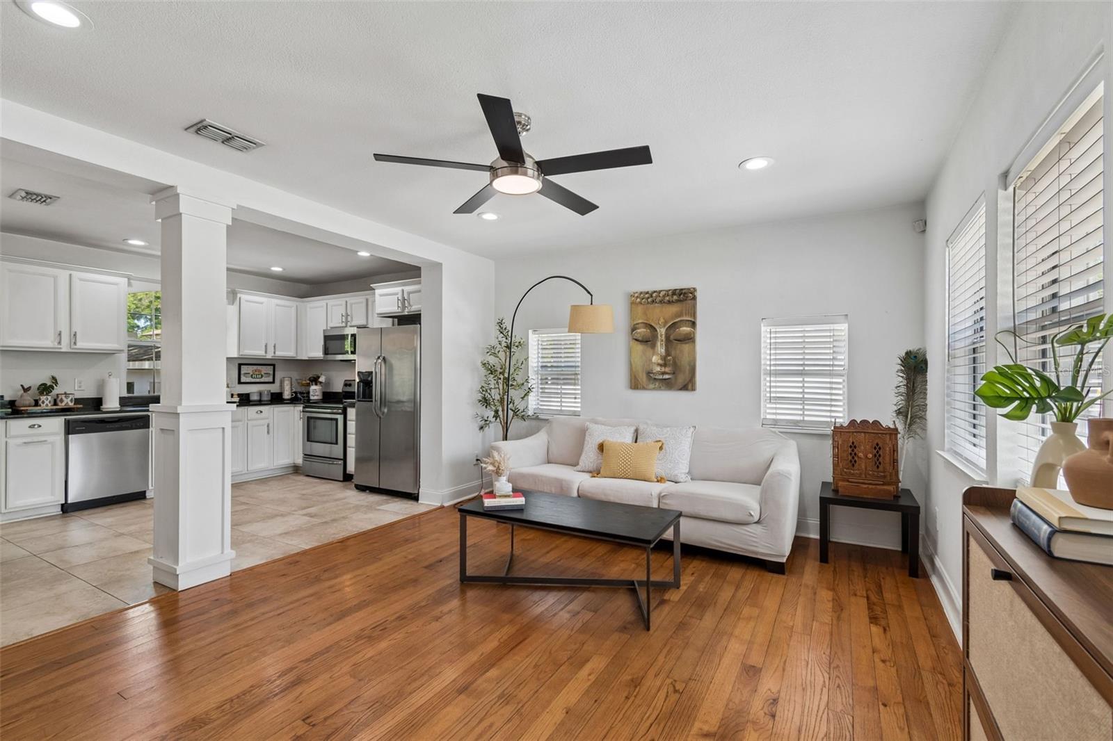 Image 8 of 73 For 2801 Manhattan Avenue