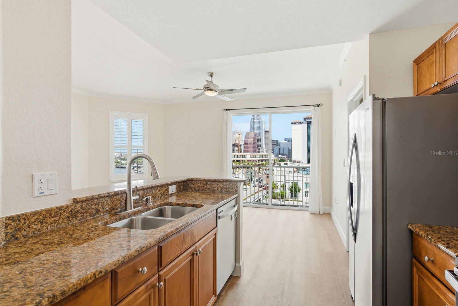 Image 16 of 61 For 700 Harbour Island Boulevard 718