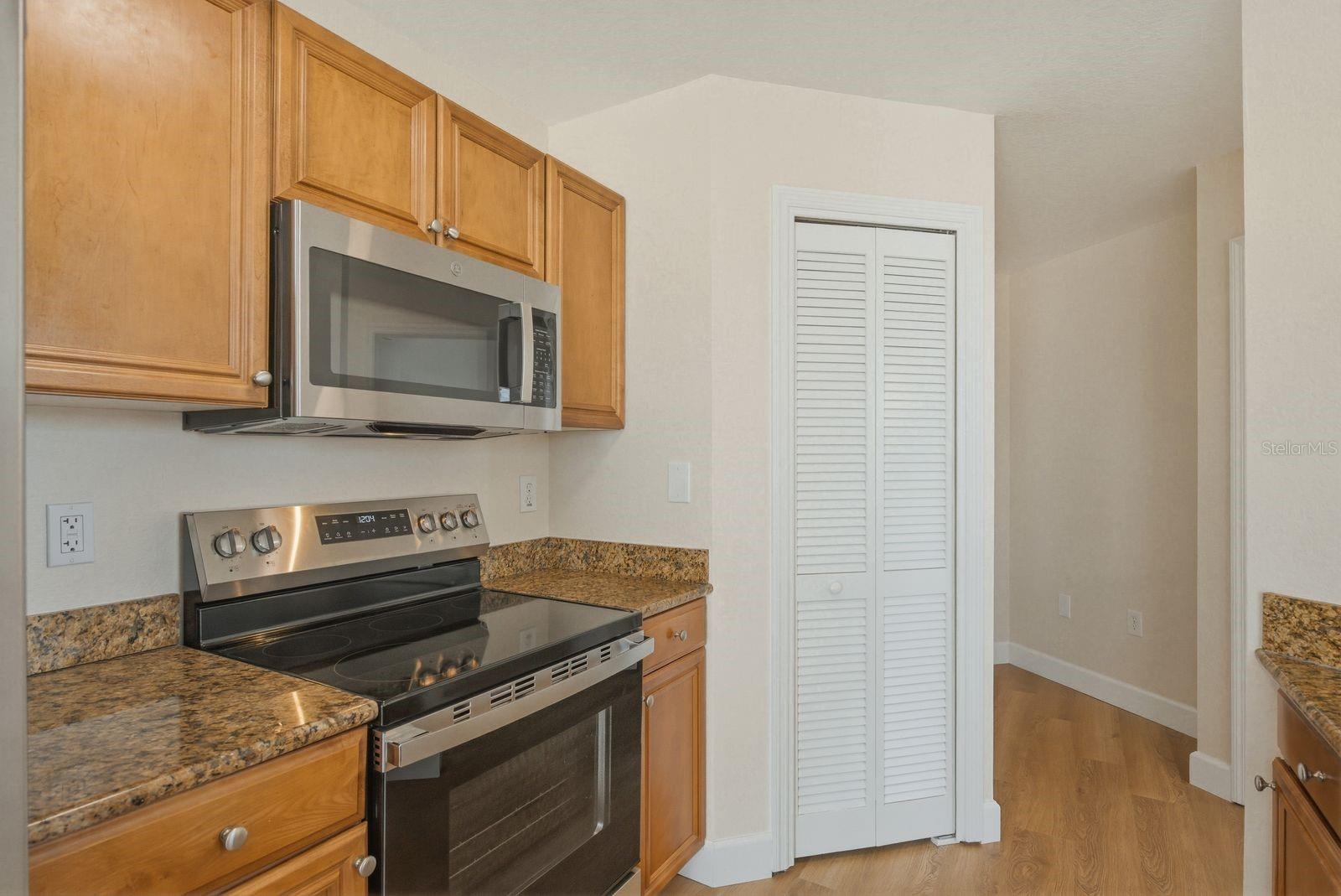 Image 19 of 61 For 700 Harbour Island Boulevard 718