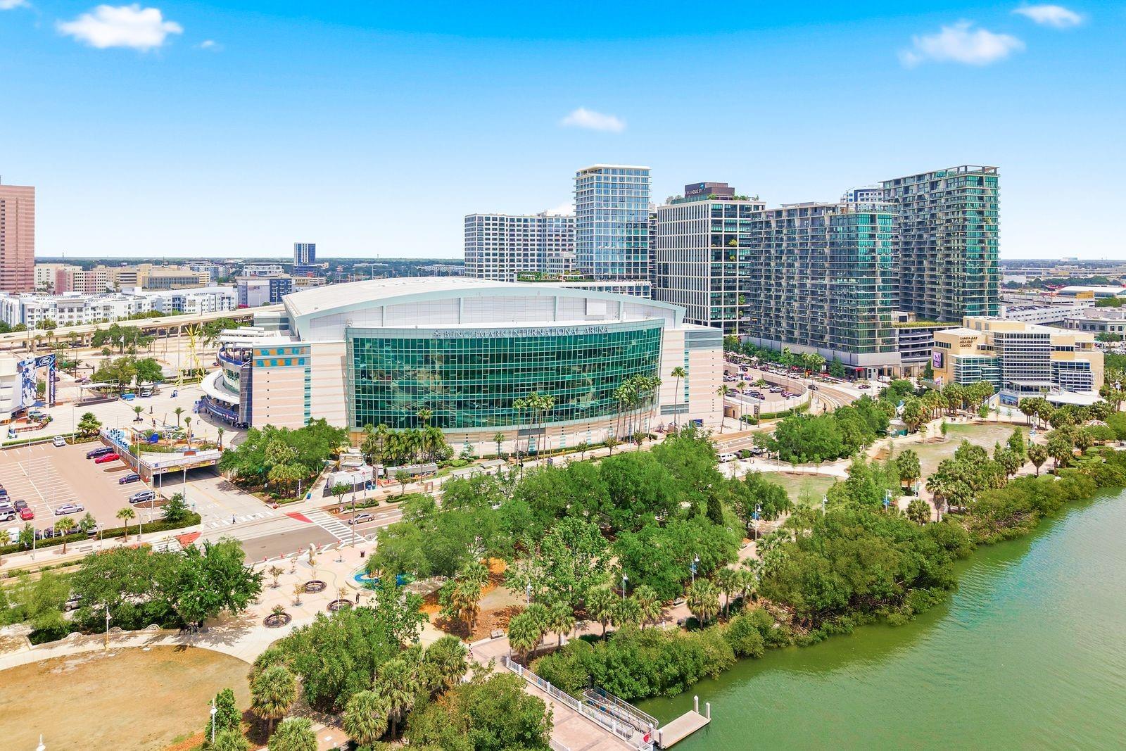 Image 48 of 61 For 700 Harbour Island Boulevard 718