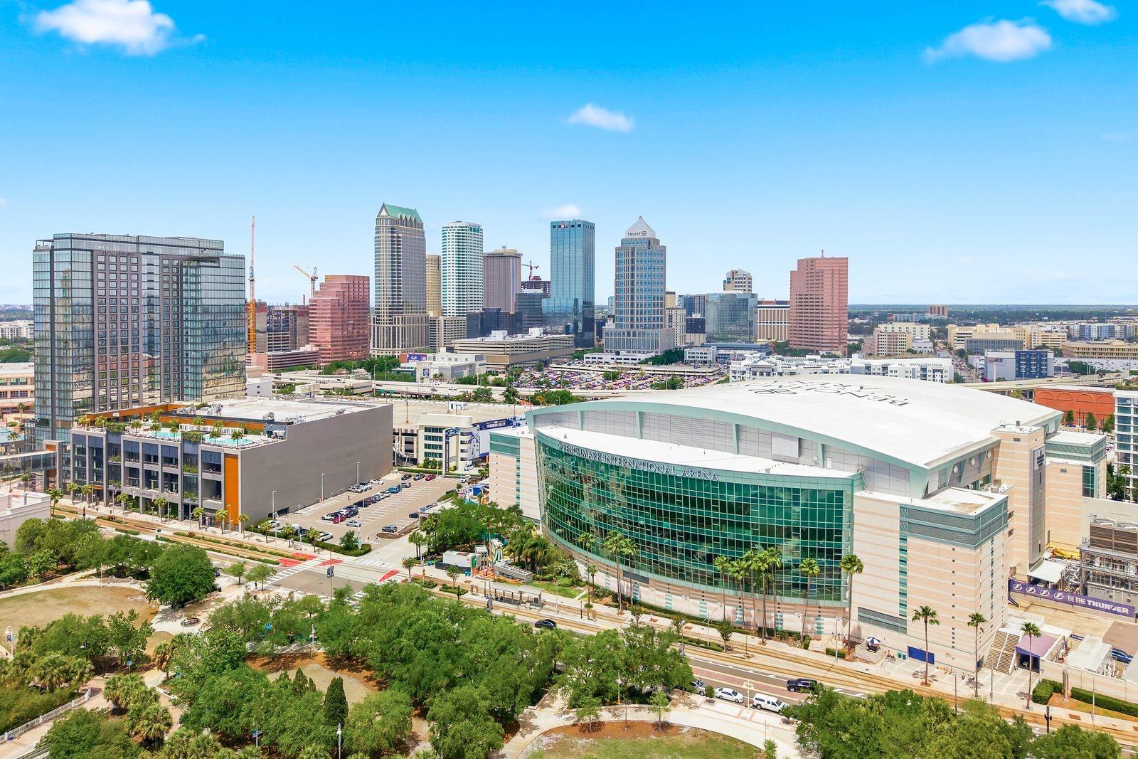 Image 49 of 61 For 700 Harbour Island Boulevard 718