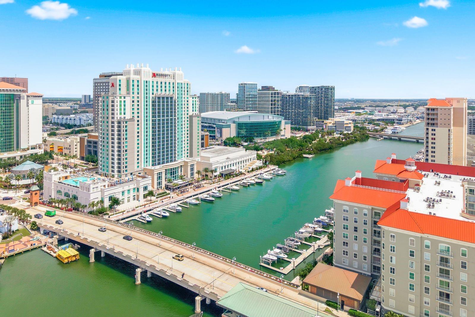 Image 51 of 61 For 700 Harbour Island Boulevard 718