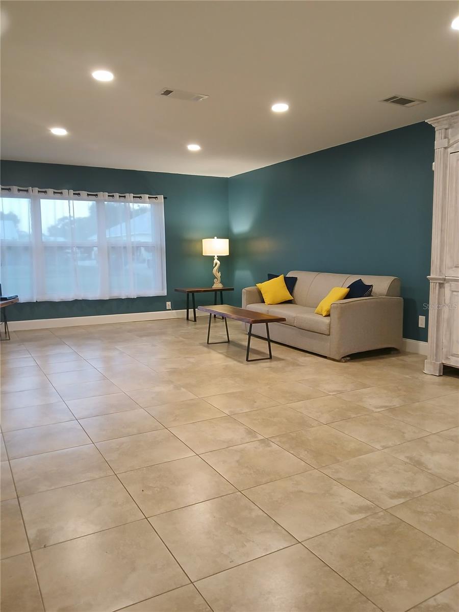 Image 13 of 46 For 186 Mandolin Drive