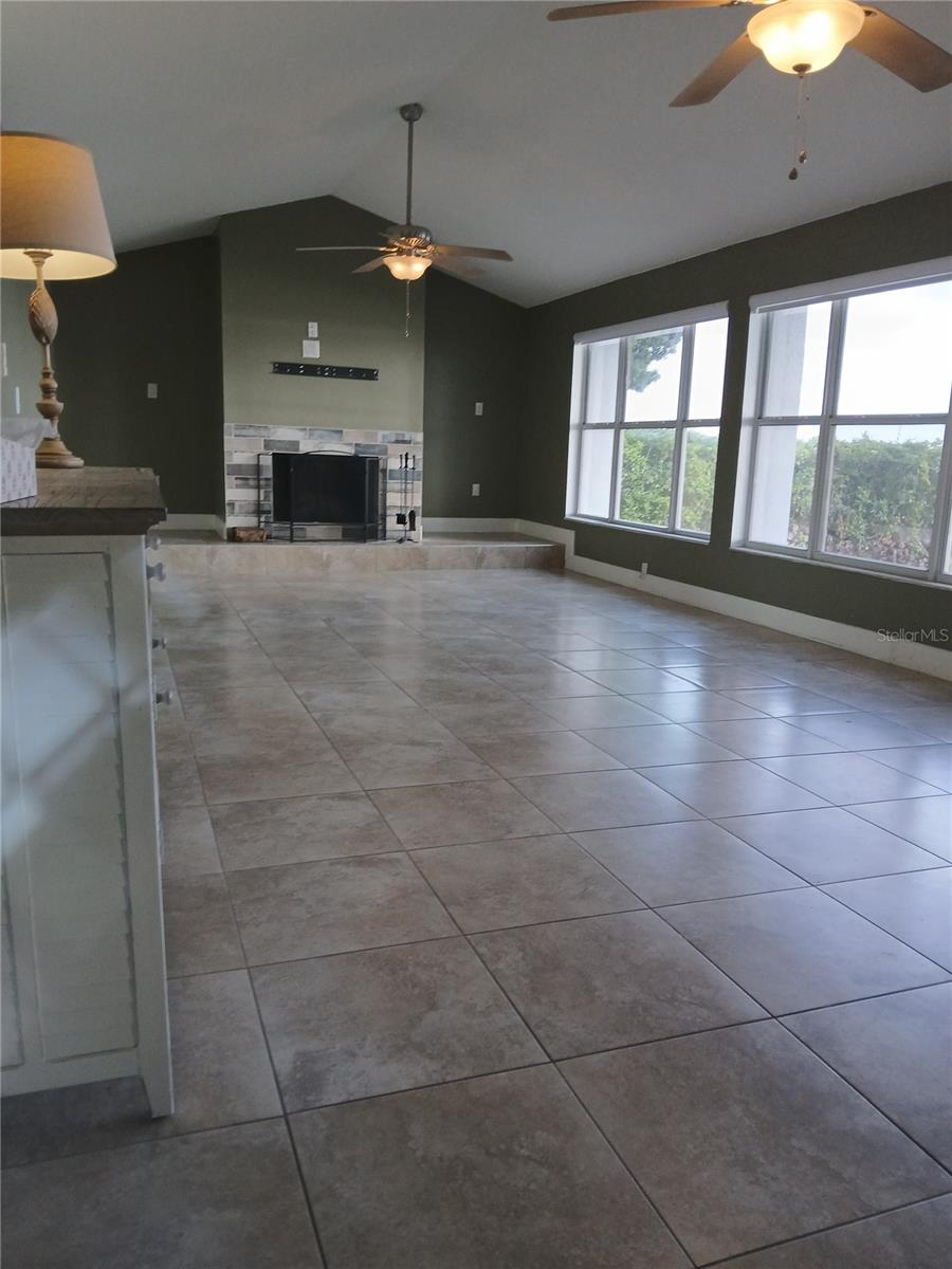 Image 18 of 46 For 186 Mandolin Drive