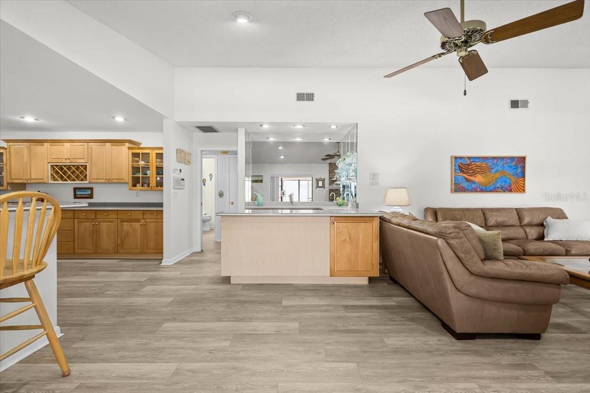 Image 12 of 61 For 3111 Hyde Park Drive