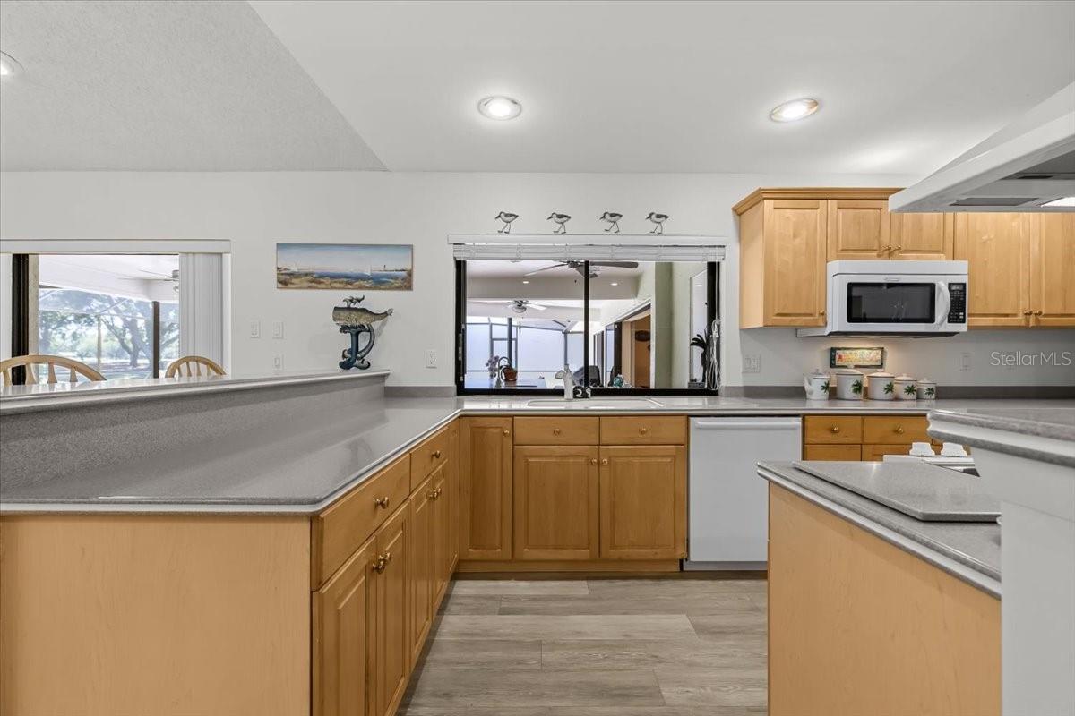 Image 14 of 61 For 3111 Hyde Park Drive