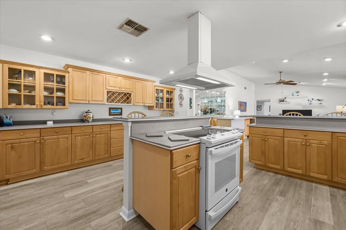 Image 16 of 61 For 3111 Hyde Park Drive