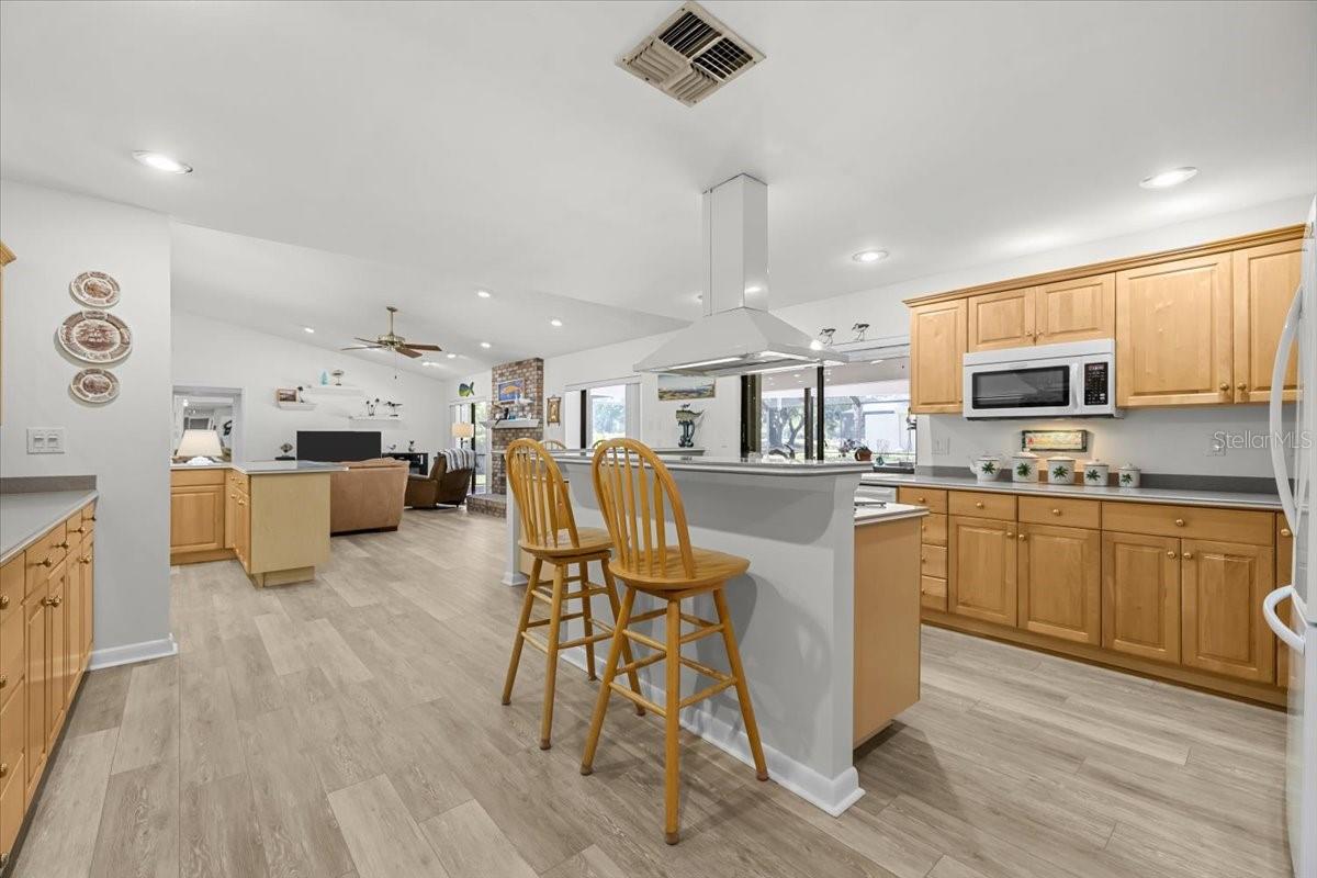 Image 17 of 61 For 3111 Hyde Park Drive