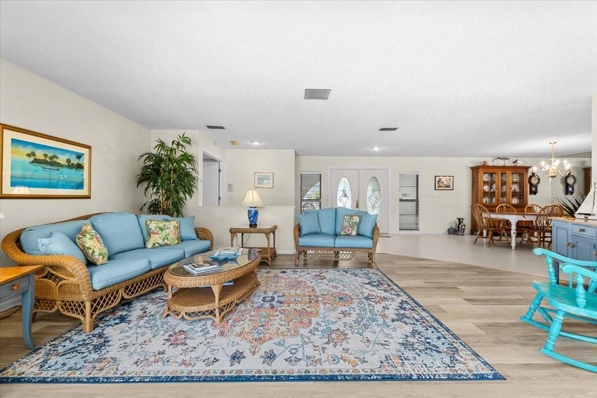 Image 25 of 61 For 3111 Hyde Park Drive