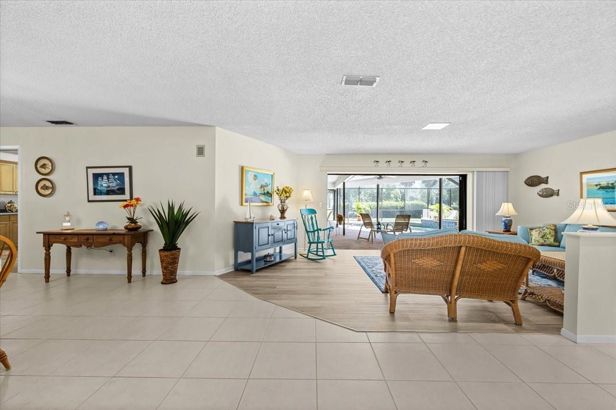 Image 27 of 61 For 3111 Hyde Park Drive