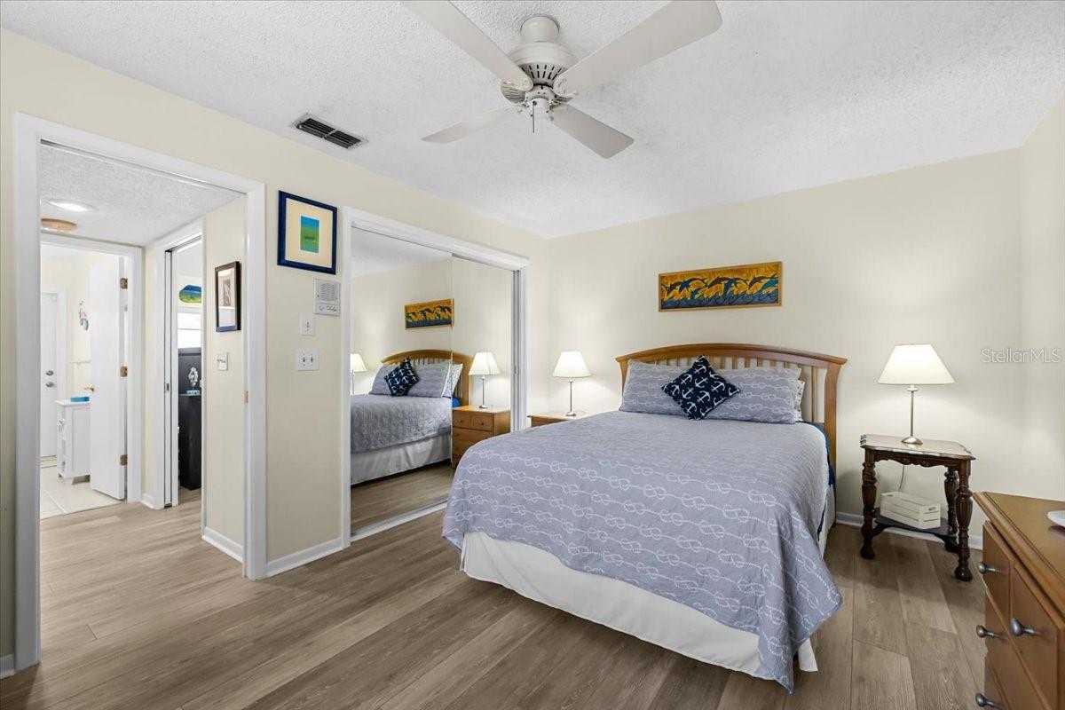 Image 35 of 61 For 3111 Hyde Park Drive