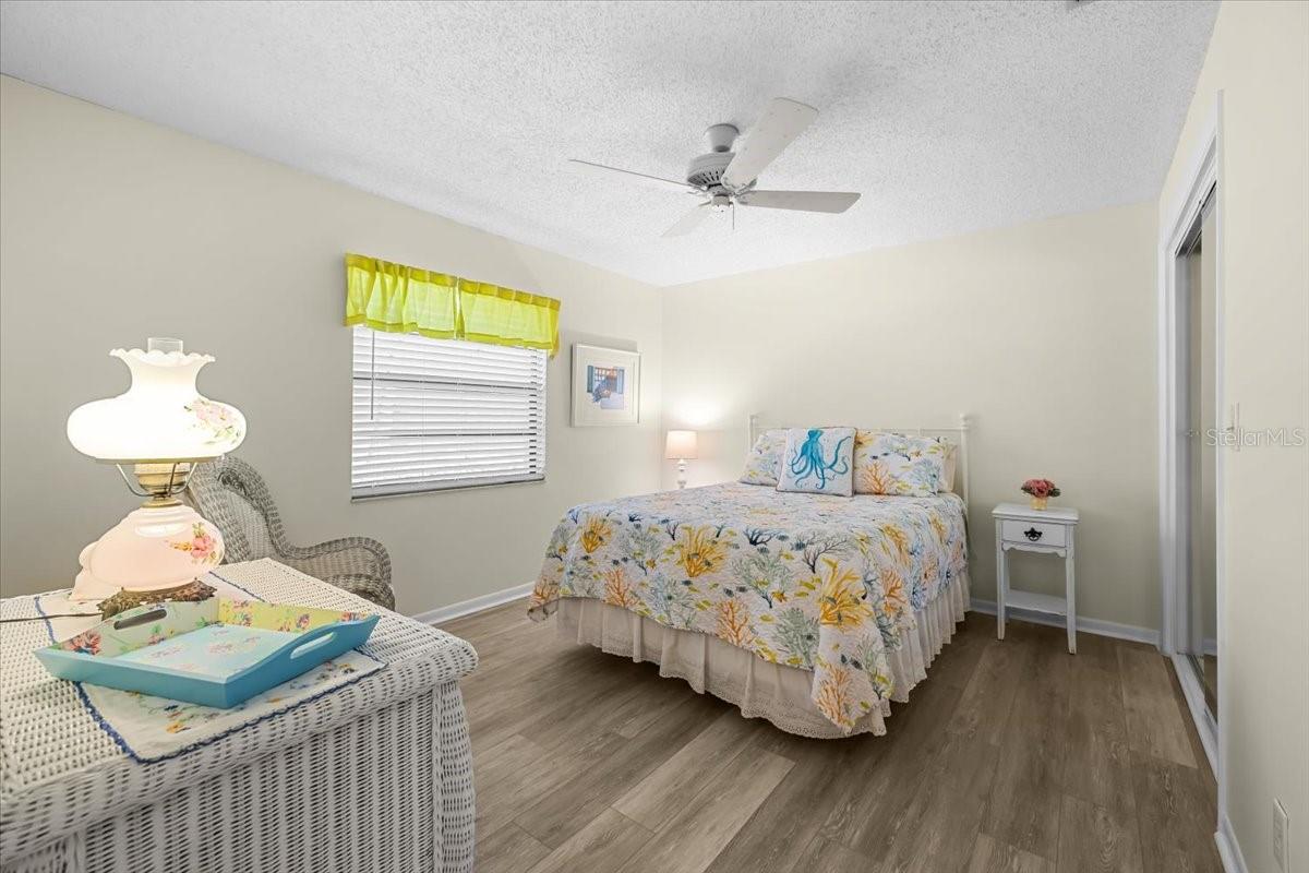 Image 40 of 61 For 3111 Hyde Park Drive