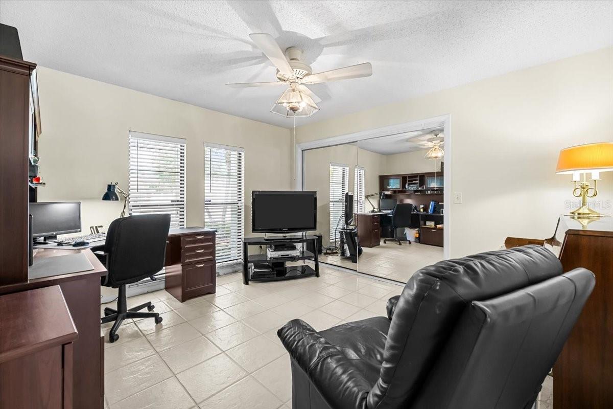 Image 43 of 61 For 3111 Hyde Park Drive