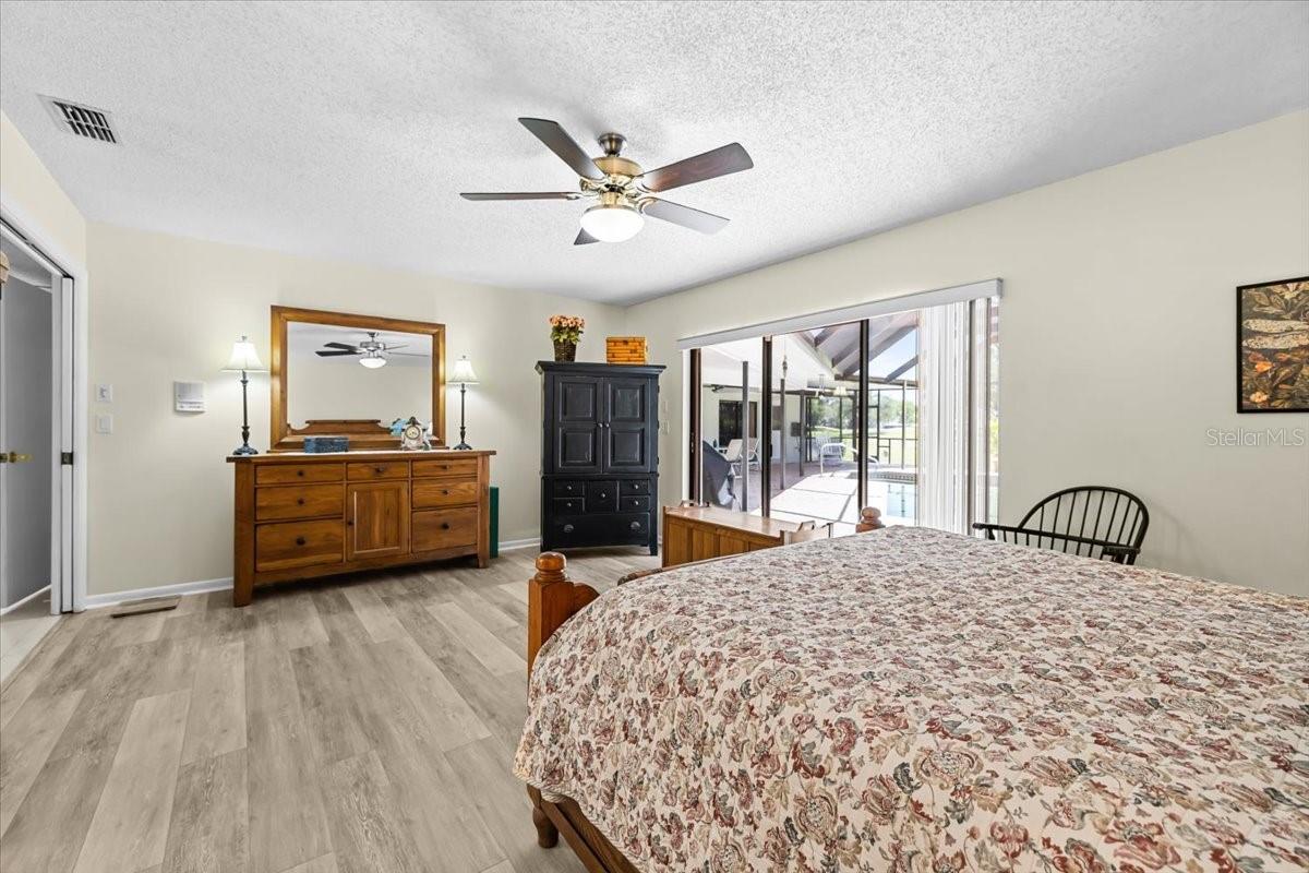 Image 44 of 61 For 3111 Hyde Park Drive