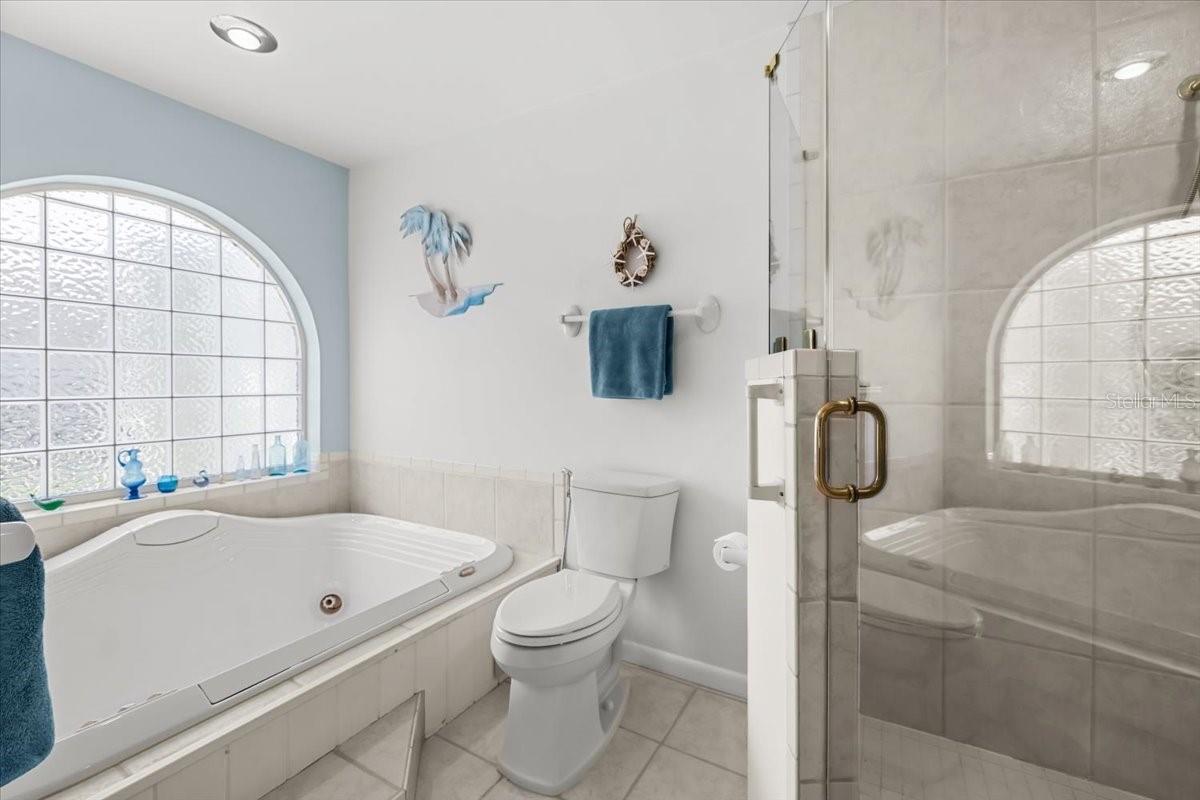 Image 48 of 61 For 3111 Hyde Park Drive