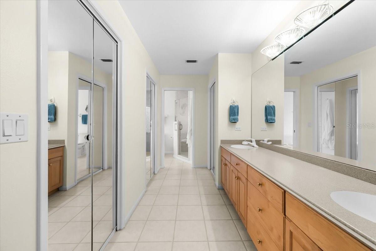 Image 49 of 61 For 3111 Hyde Park Drive