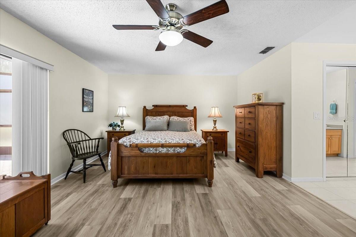 Image 50 of 61 For 3111 Hyde Park Drive