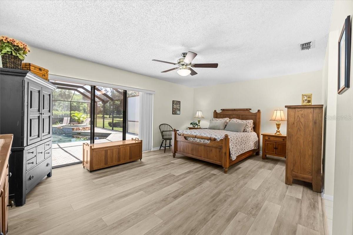 Image 52 of 61 For 3111 Hyde Park Drive