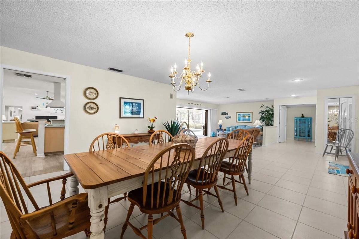 Image 8 of 61 For 3111 Hyde Park Drive