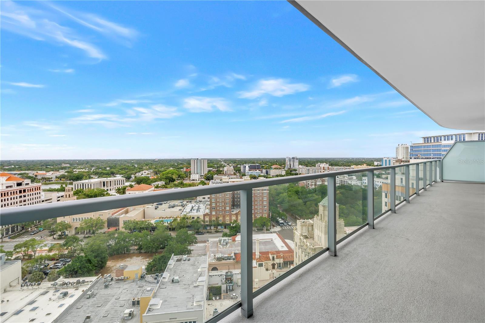 Image 21 of 43 For 400 Central Avenue 1608