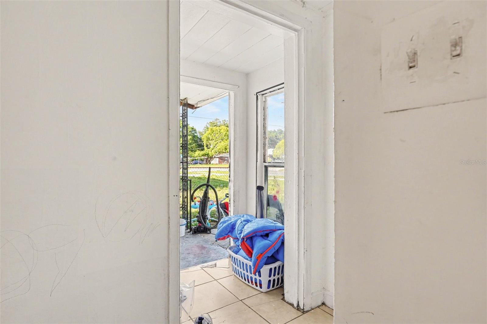 Image 5 of 28 For 2128 34th Street Nw