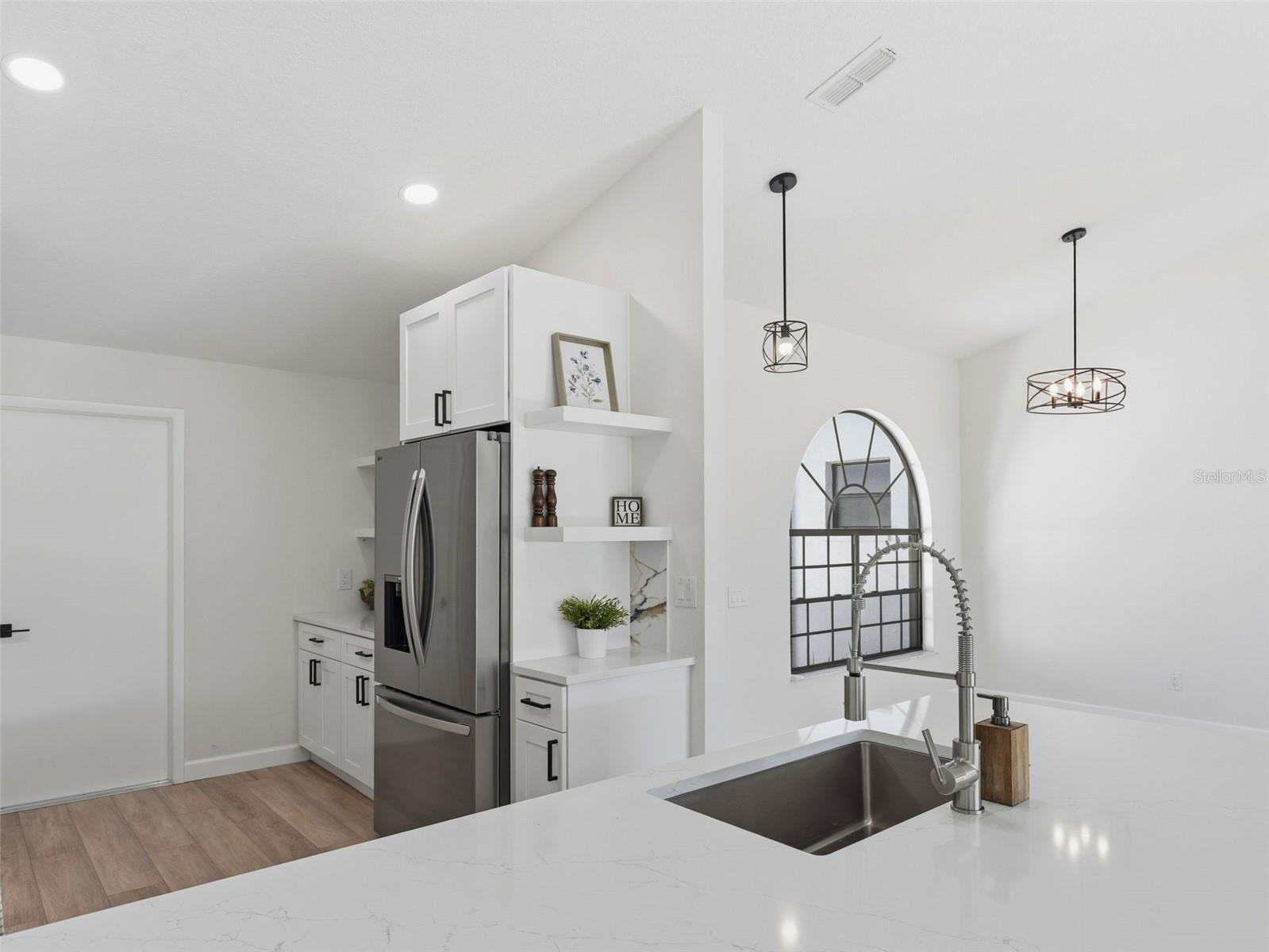 Image 17 of 43 For 8452 Yearling Lane