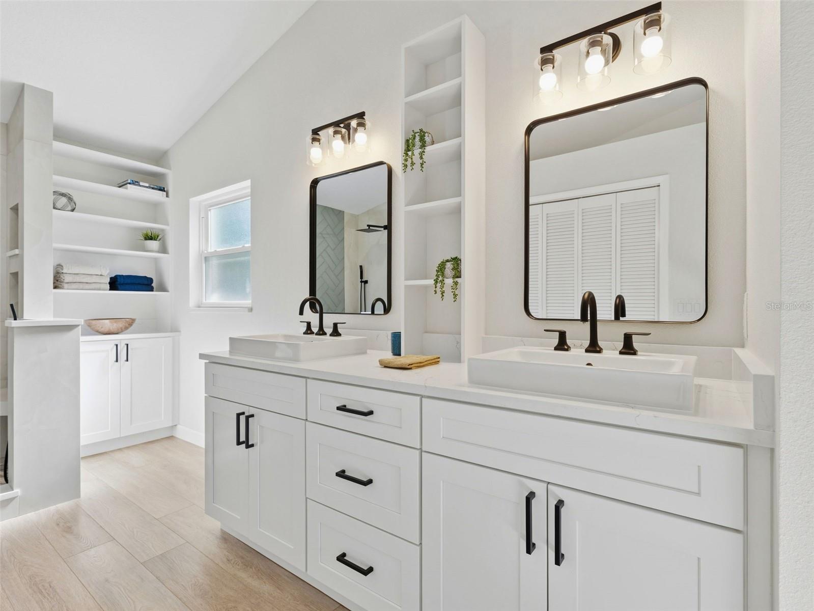 Image 25 of 43 For 8452 Yearling Lane