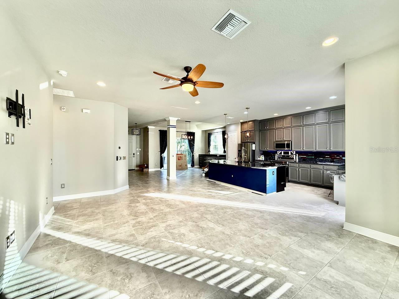 Image 17 of 43 For 6414 Salt Creek Avenue