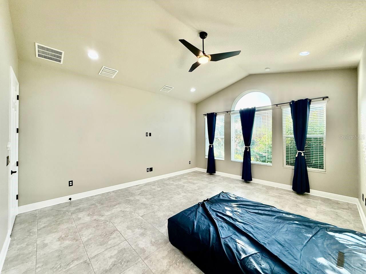 Image 19 of 43 For 6414 Salt Creek Avenue