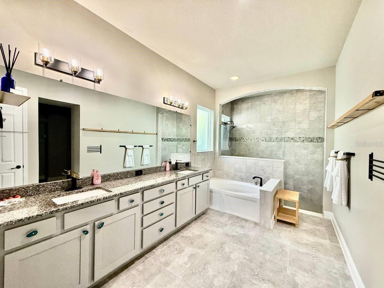 Image 20 of 43 For 6414 Salt Creek Avenue